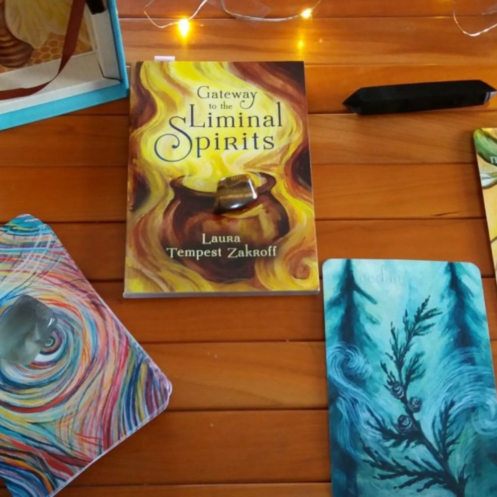 Liminal Spirits Oracle - Picture 2 of 3